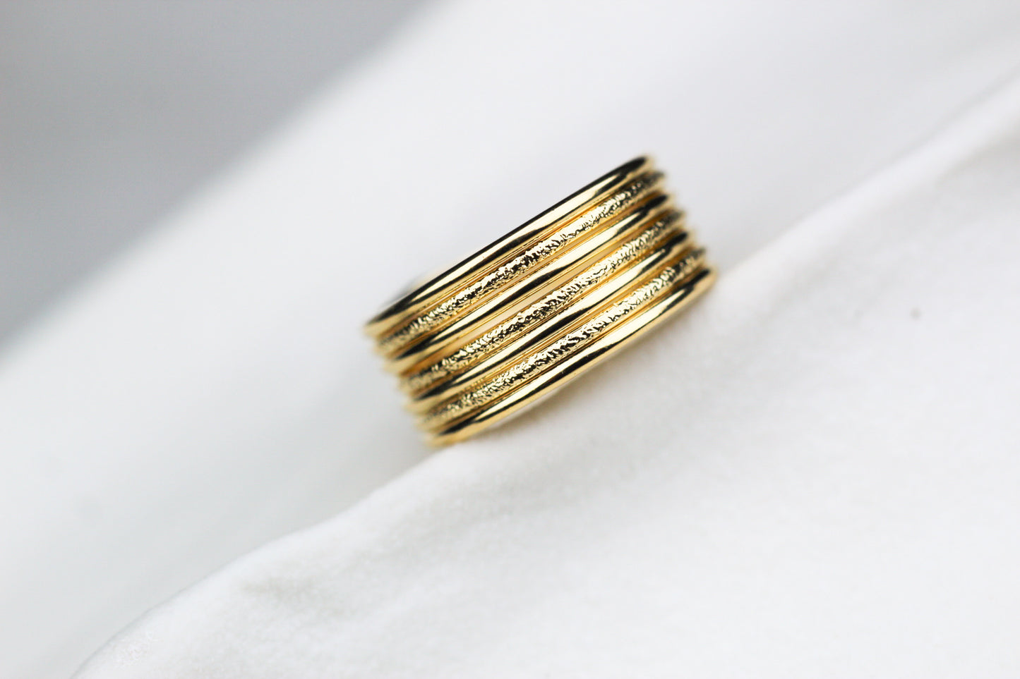 Anillo Líneas ancho