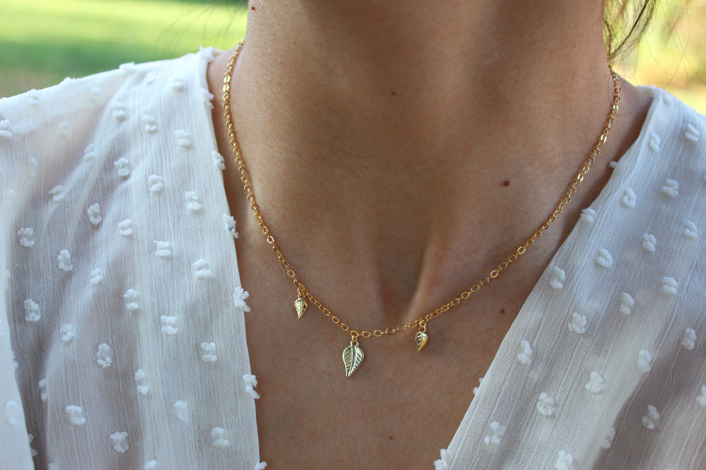 Collar Copelia Hojas, un detalle inspirado en la naturaleza.