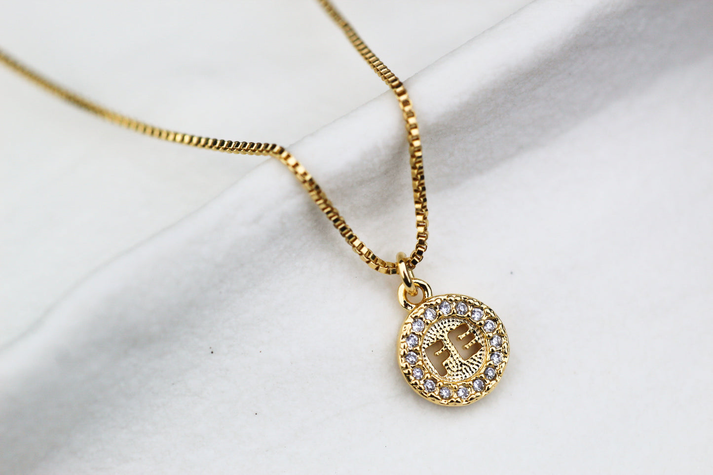 Collar Fé Frost