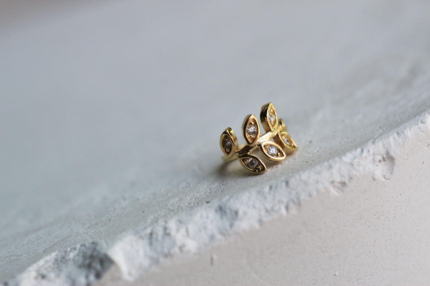 Earcuff BB hoja frost