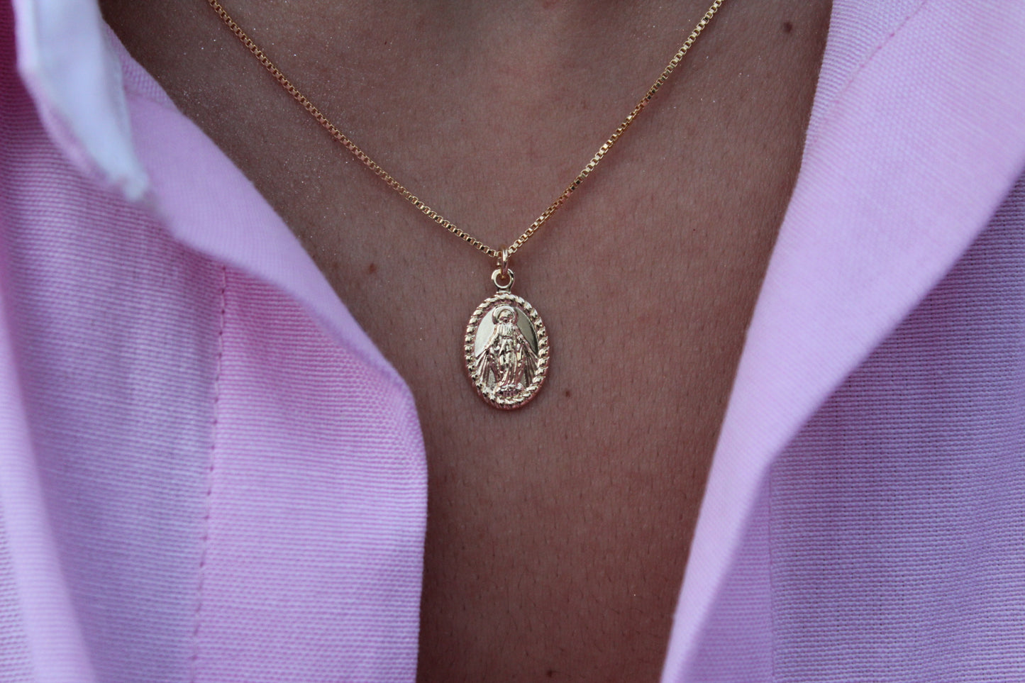 Collar Virgen bor