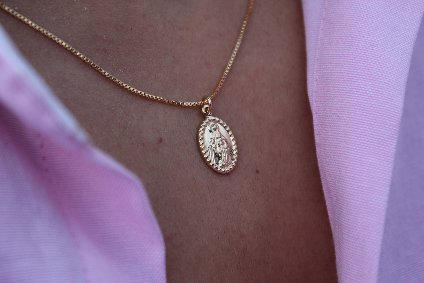 Collar Virgen bor