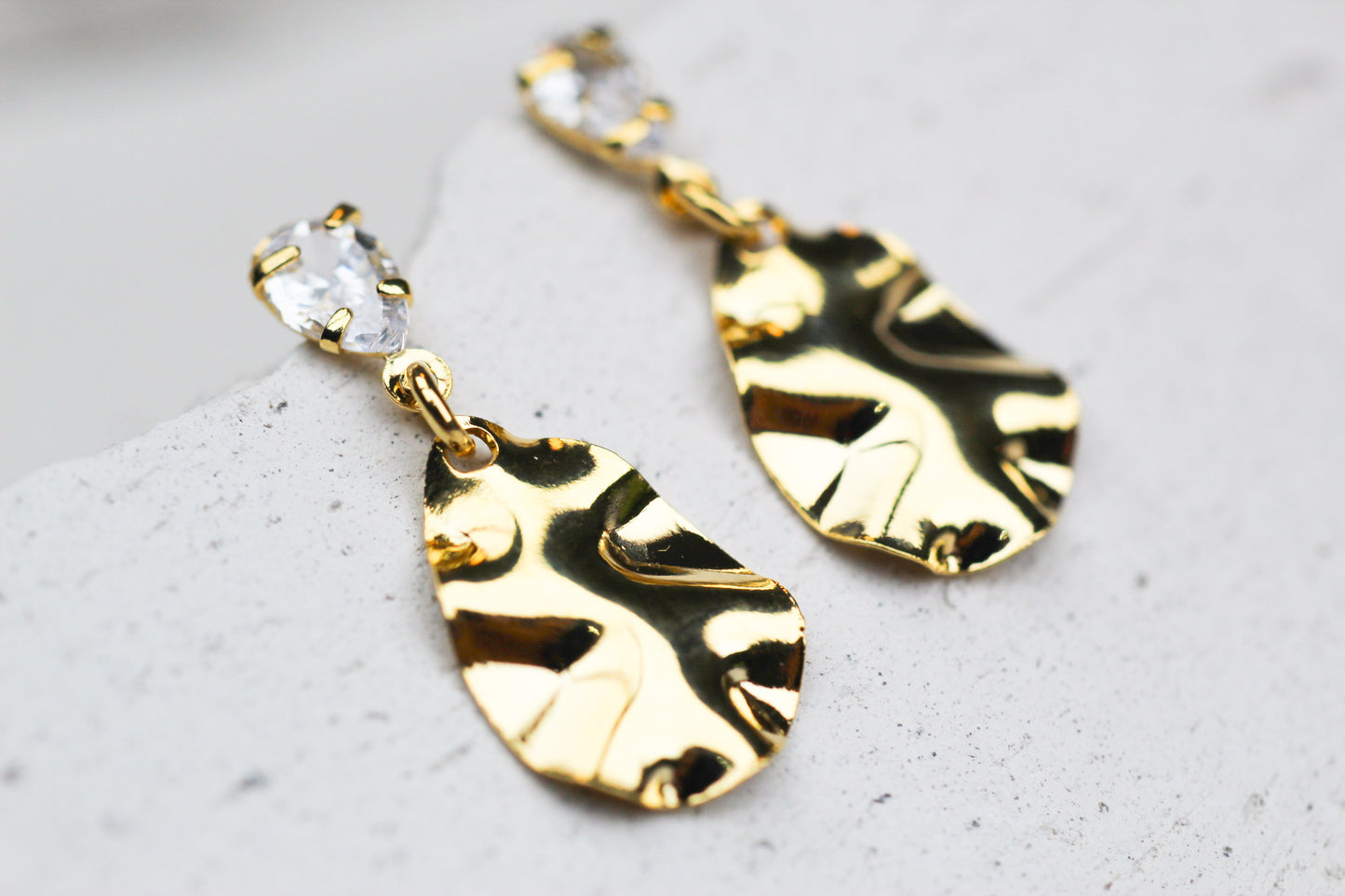 Aros Daya Gota circón