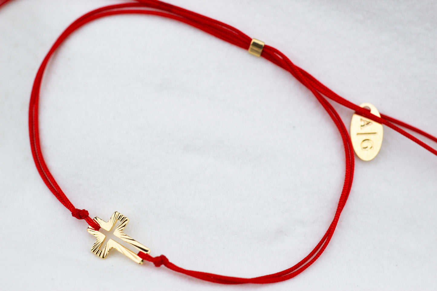 Pulsera Cruz Cali Tex Rojo, fé que se siente cerca