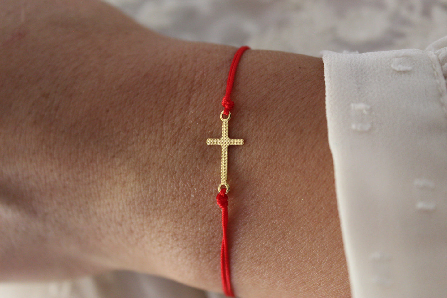 Pulsera Cruz Tex Rojo, fe que se siente cerca