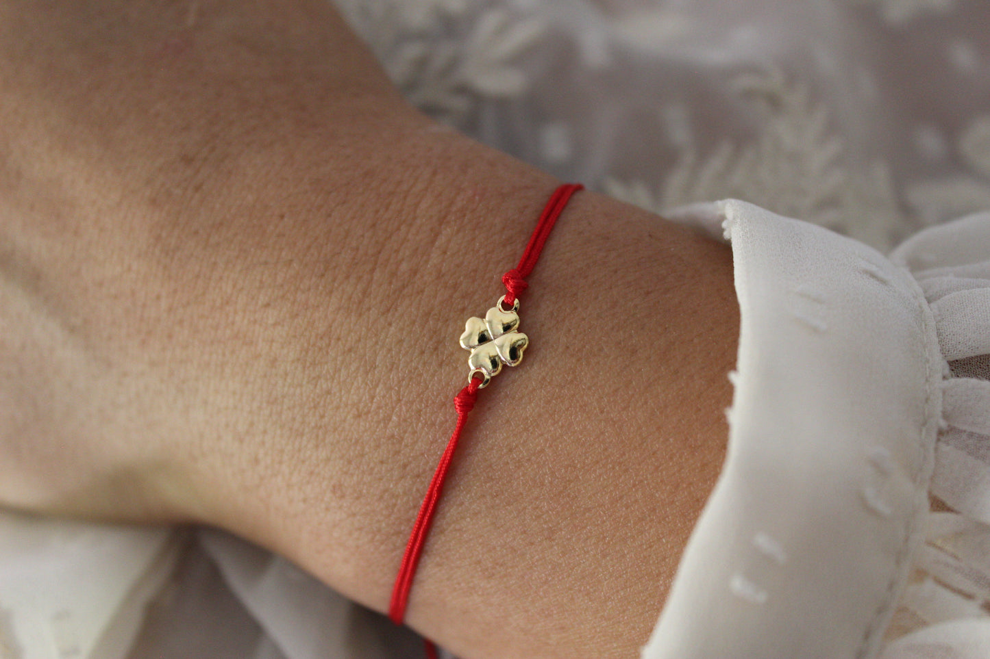 Pulsera Suerte Vol Rojo, un pequeño amuleto para atraer lo bueno