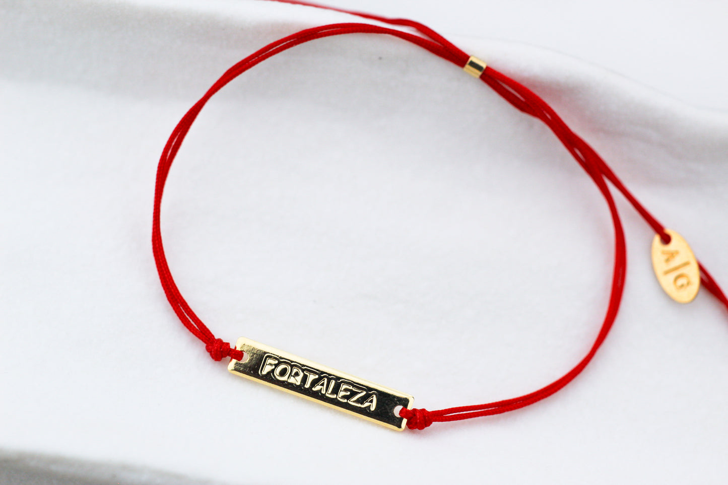 Pulsera Texto Fortaleza, un recordatorio de tu propia fuerza