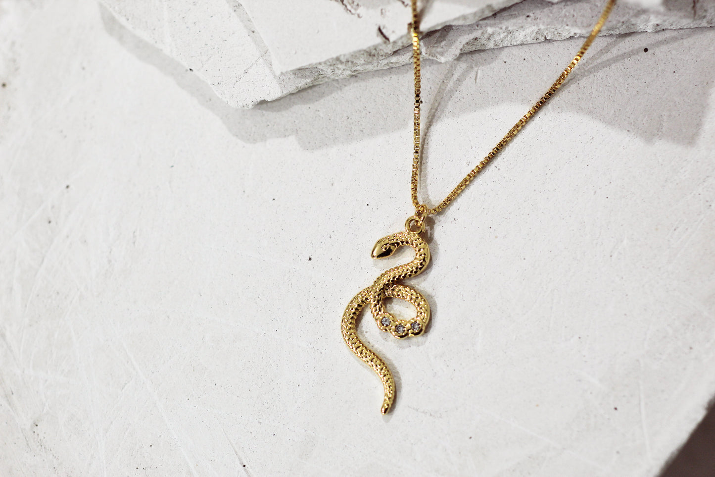 Collar Naga frost