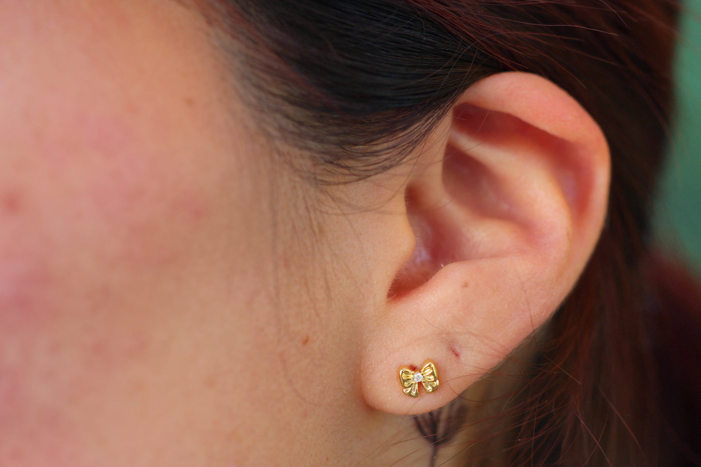 Aros BB Lazo Luz, un toque delicado que ilumina tu estilo