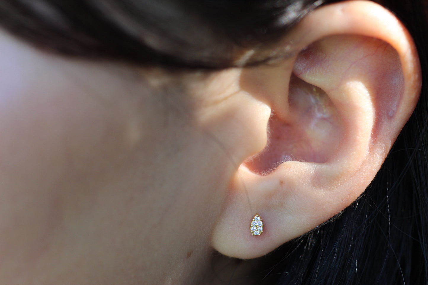 Aros Drops Frost 5 mm, luz precisa que realza tu rostro