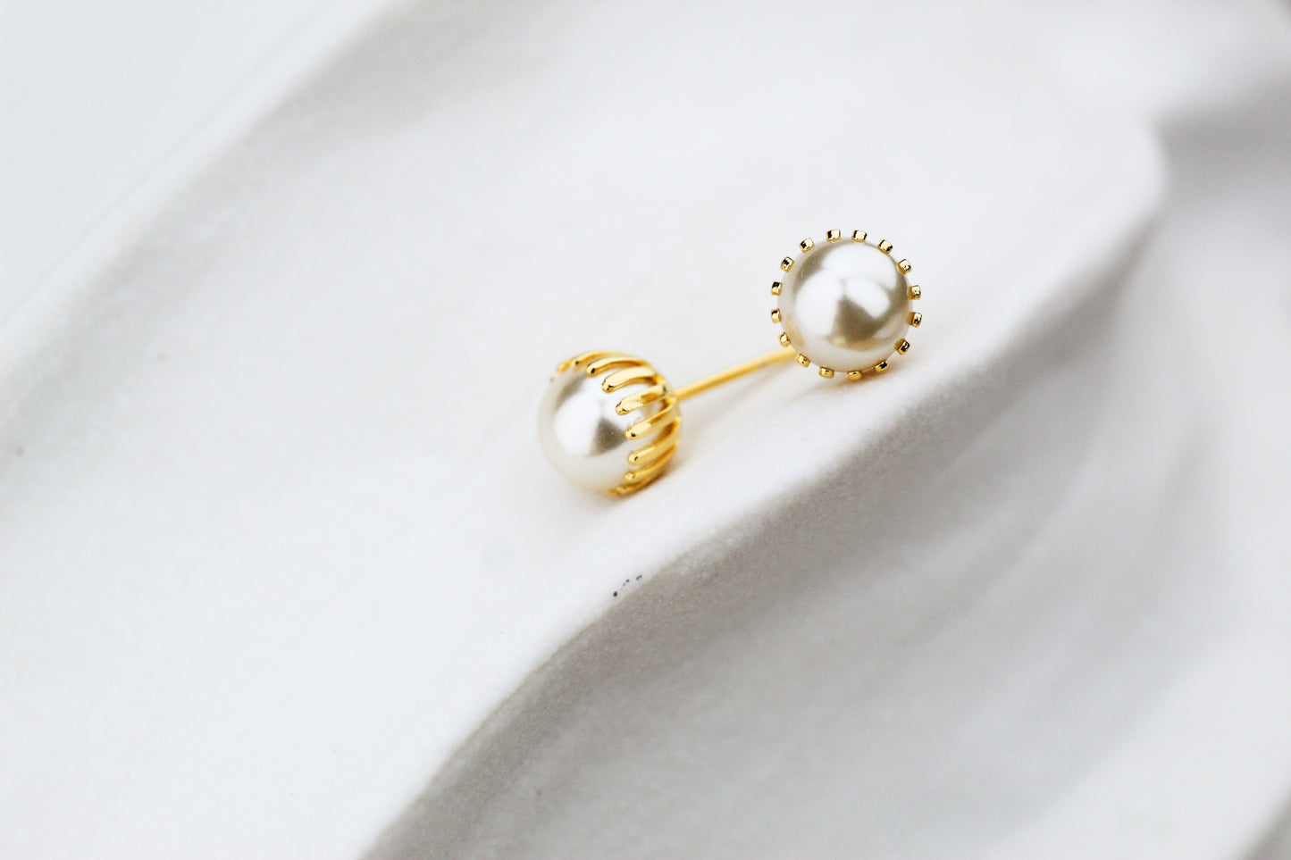 Aros Perla Capullo 9 mm, elegancia que florece