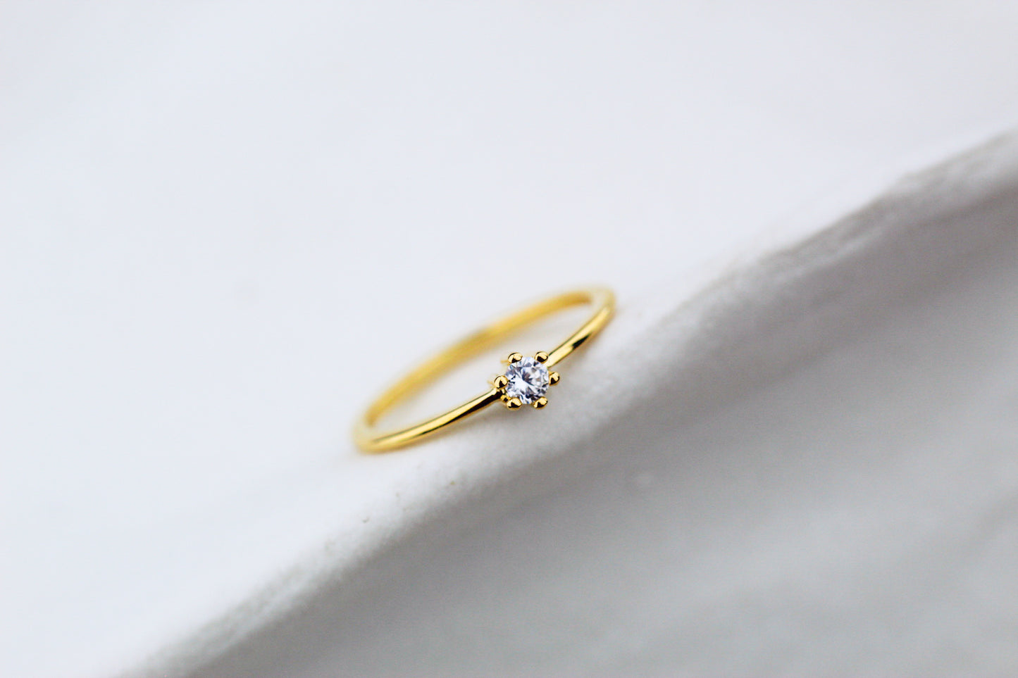 Anillo Diane Luz C Gru, un toque de luz que nunca pasa de moda