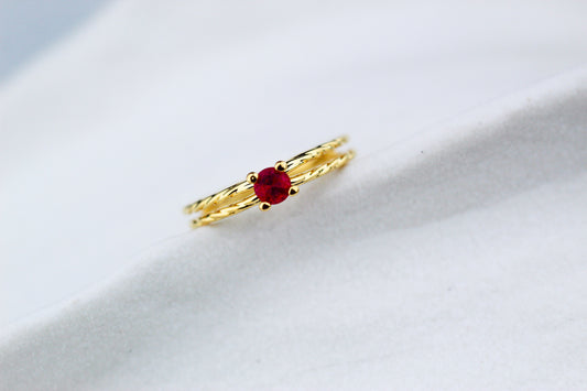 Anillo Diane Luz Rosado, un color vivo que expresa feminidad y carácter