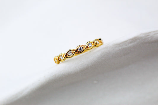 Anillo Donza Luz, un destello sutil que realza tu esencia