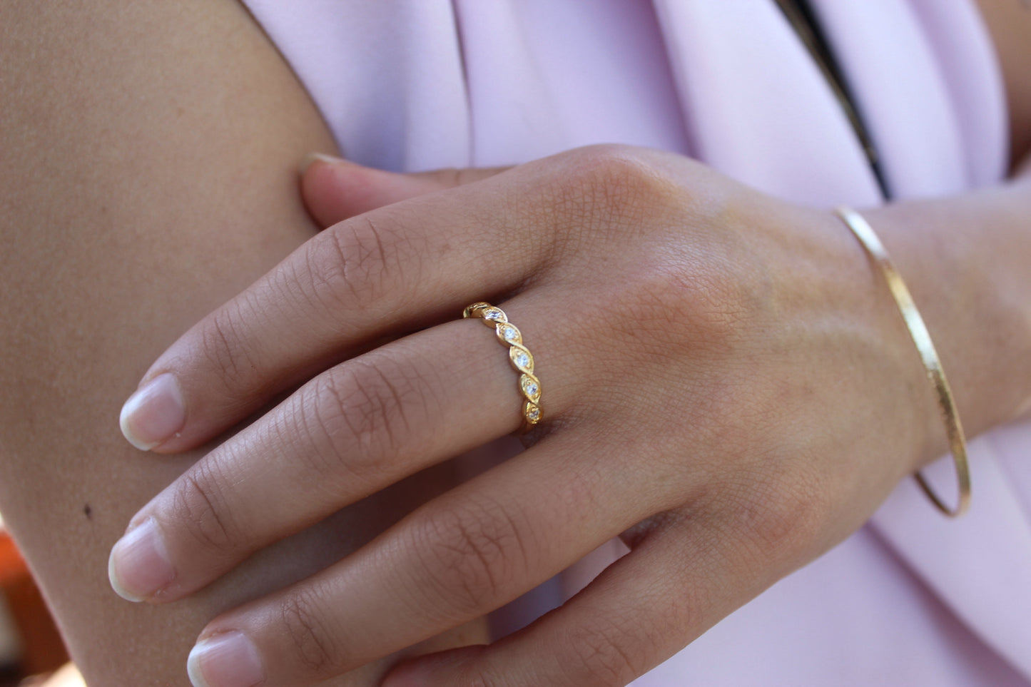 Anillo Donza Luz, un destello sutil que realza tu esencia