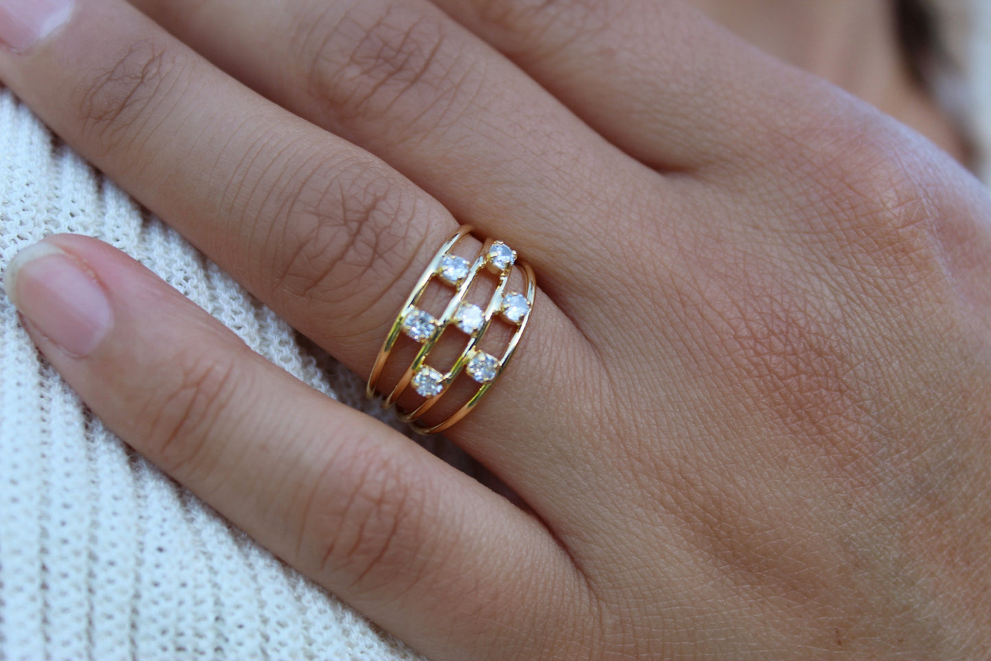 Anillo Grecia Sie Luz, carácter delicado que ilumina tu forma de expresarte