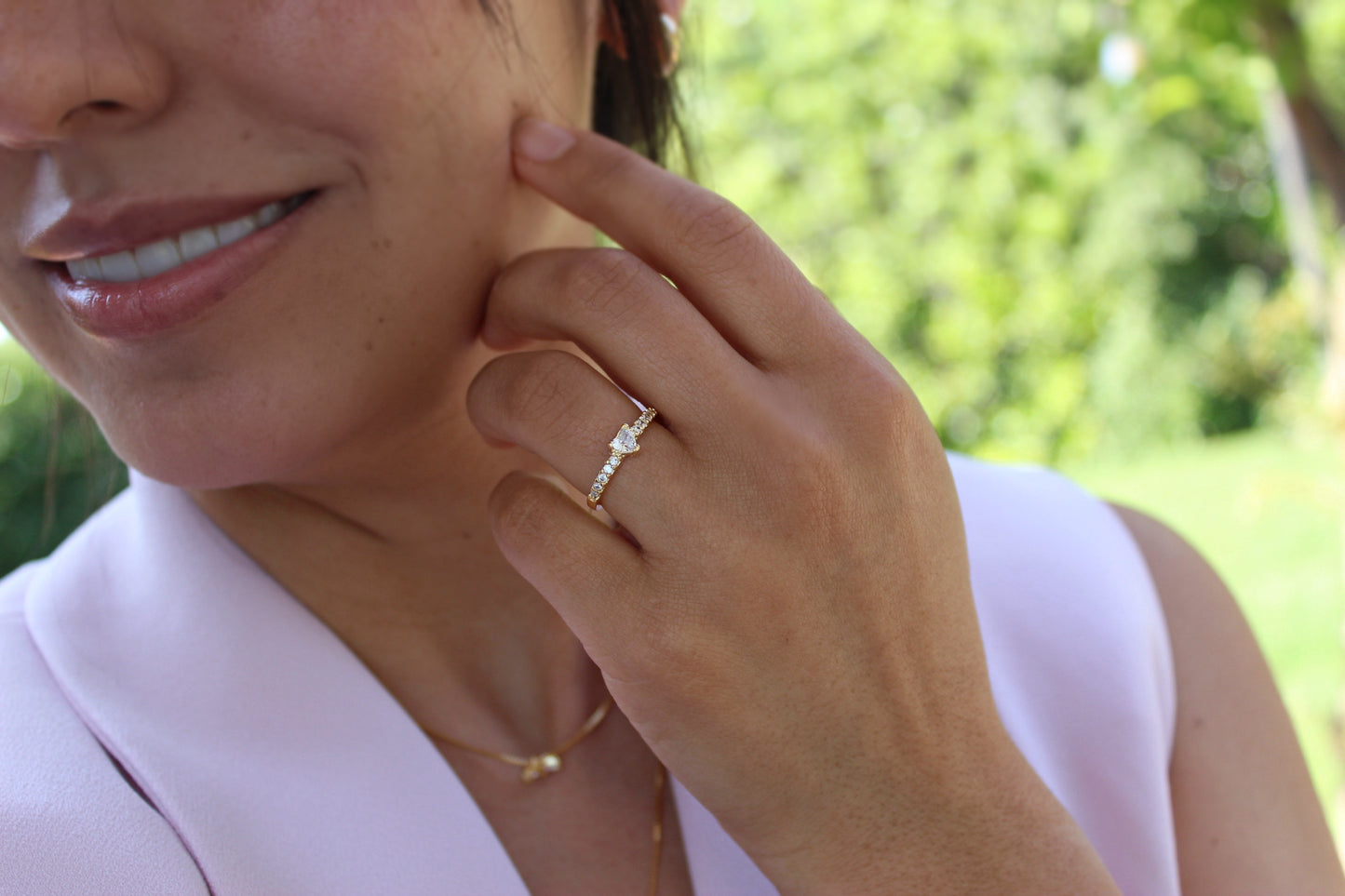 Anillo Tara Corazón Luz, romanticismo que se siente en cada detalle