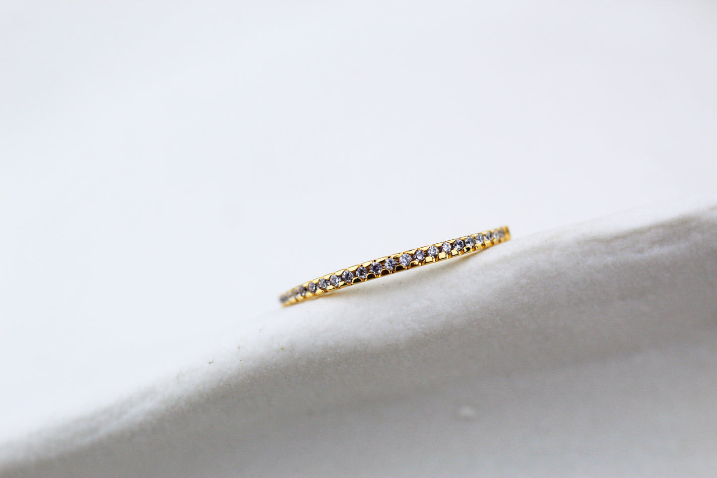 Anillo Tara Frost, delicadeza que ilumina cada momento