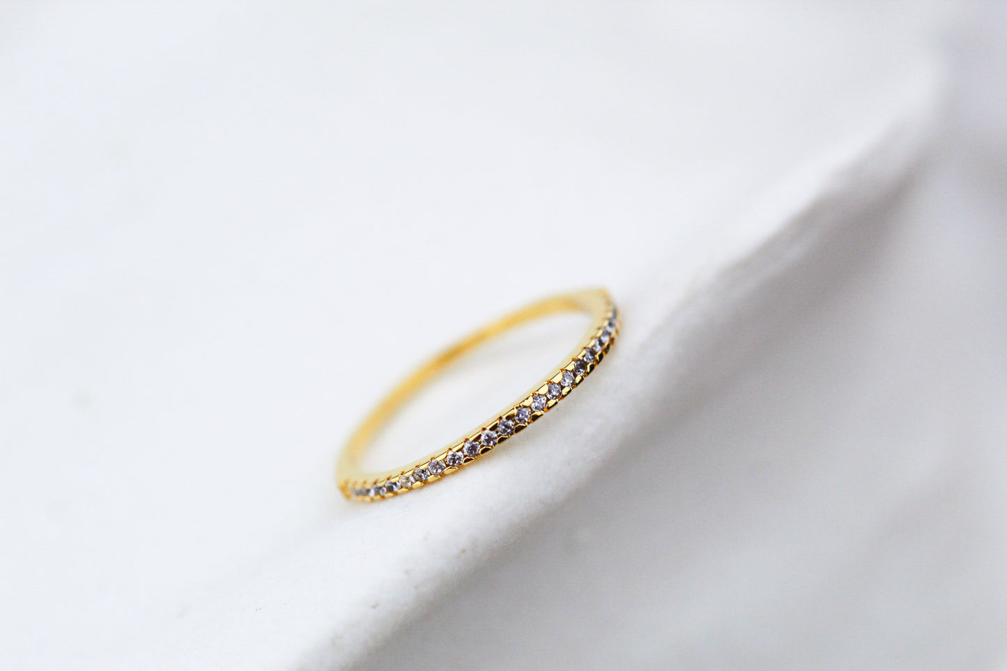 Anillo Tara Frost, delicadeza que ilumina cada momento