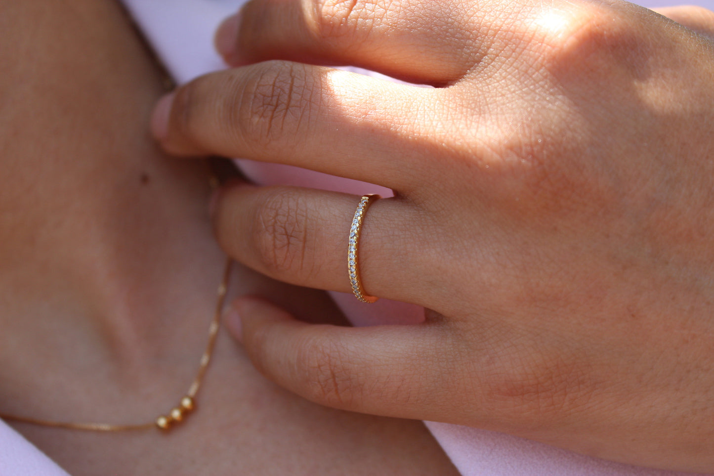 Anillo Tara Frost, delicadeza que ilumina cada momento