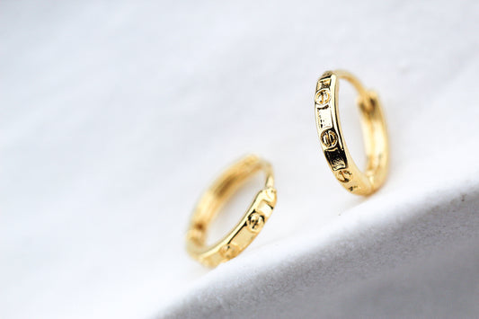 Argollas Borneo Carti Sutil 1,4, la delicadeza de la alta joyería en su versión más clásica