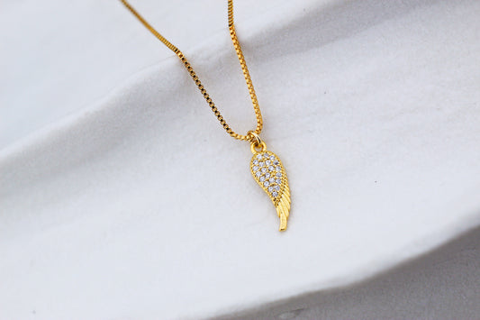 Collar Ala Ángel Frost, una presencia que te acompaña cuando más lo necesitas