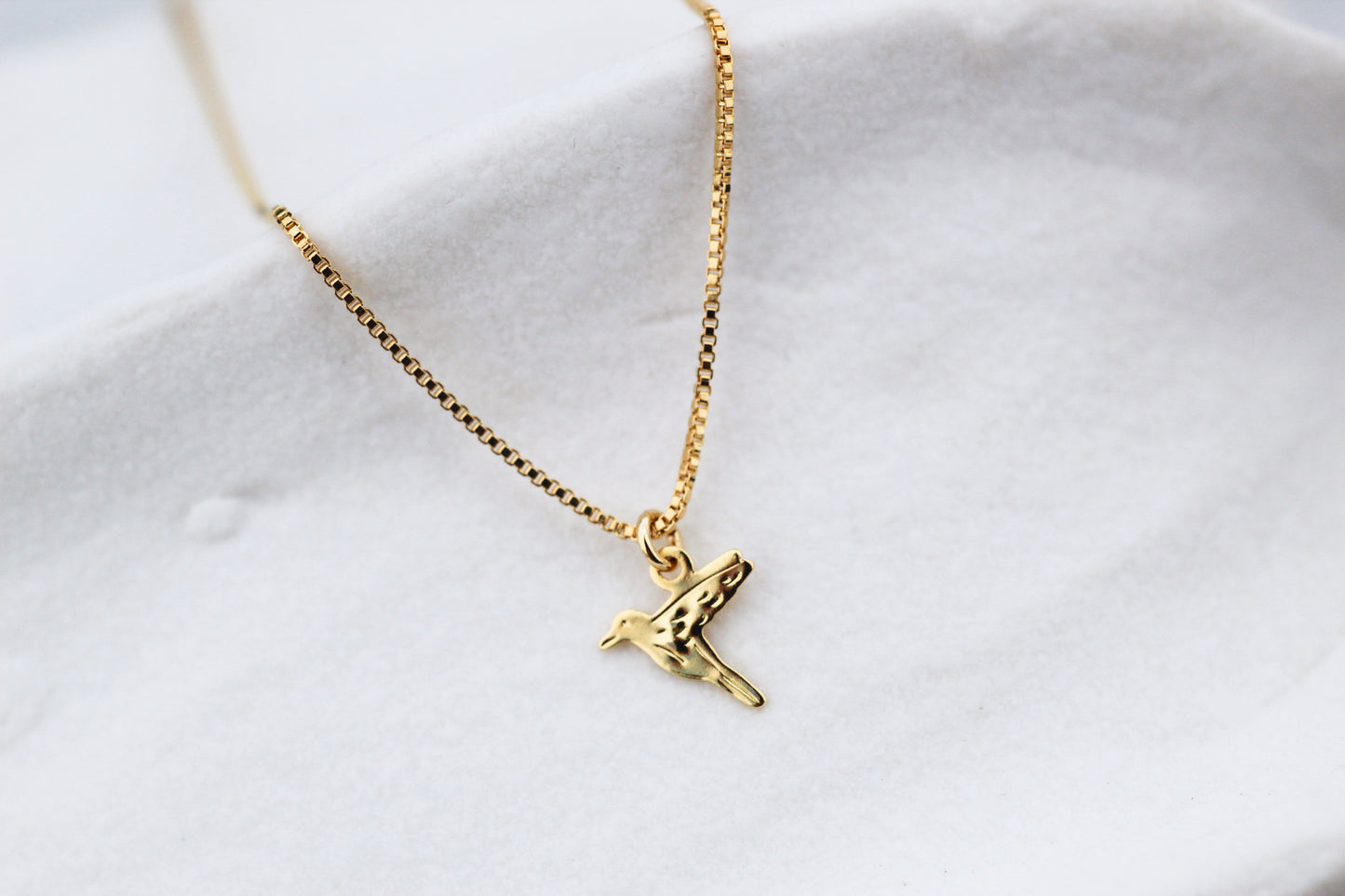 Collar BB Colibrí, un pequeño símbolo que llena de alegría