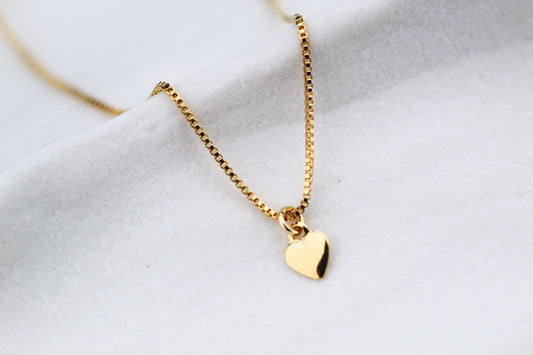 Collar BB Corazón Gru, un gesto simple que dice todo