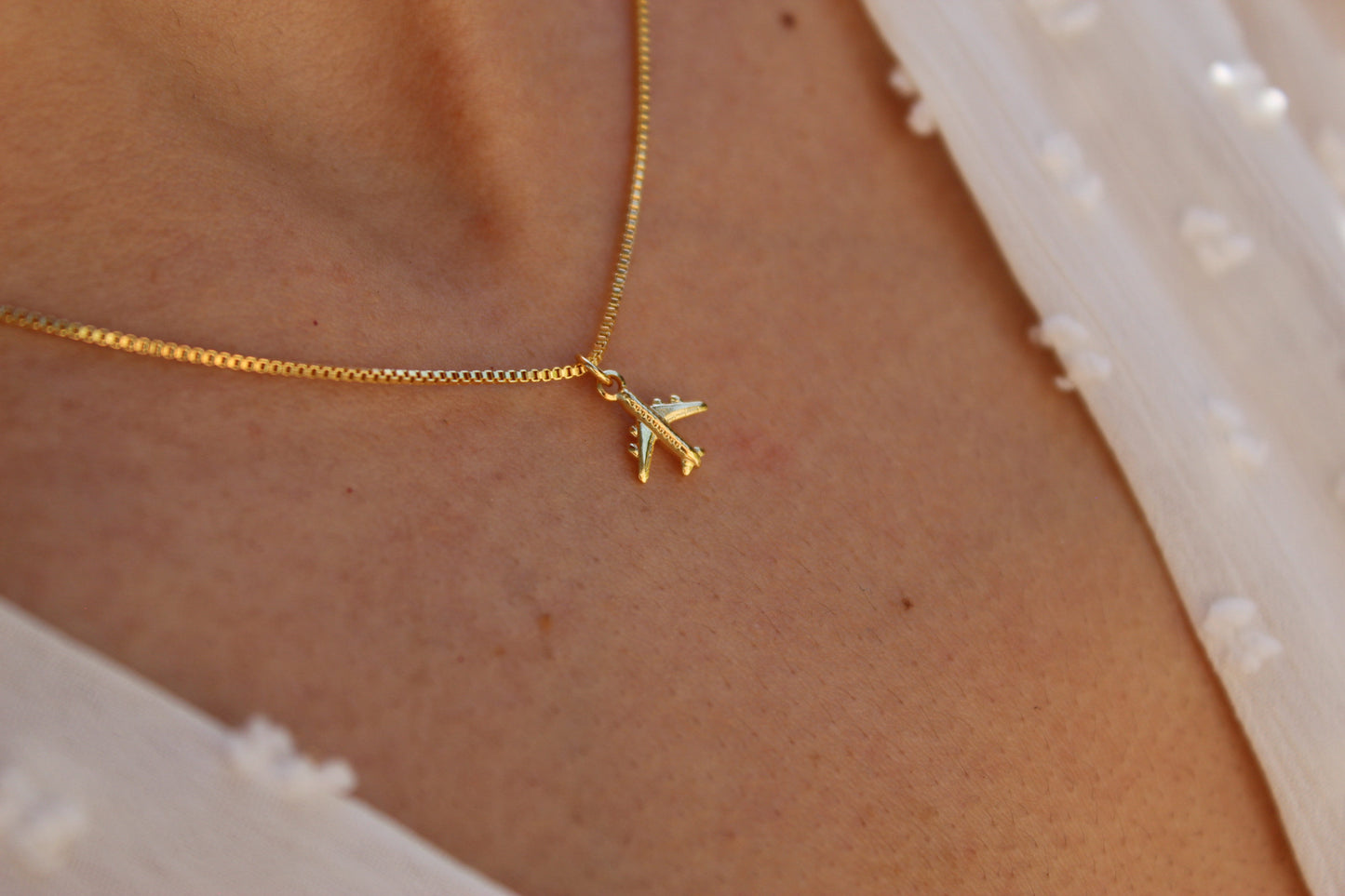 Collar BB Viajera, el símbolo de los nuevos comienzos.