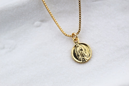Collar BB Virgen de Guadalupe, fe que se lleva cerca del corazón