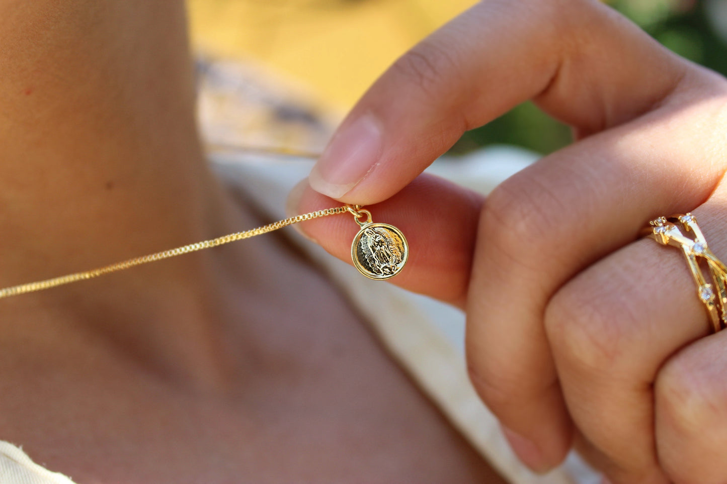 Collar BB Virgen de Guadalupe, fe que se lleva cerca del corazón