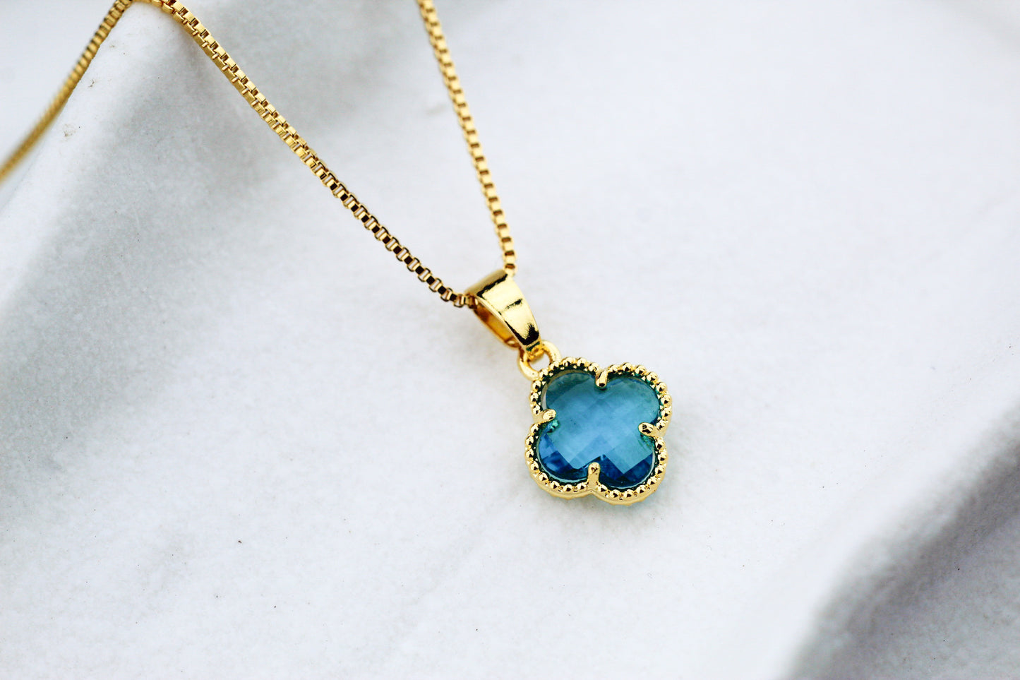 Collar C. Celeste