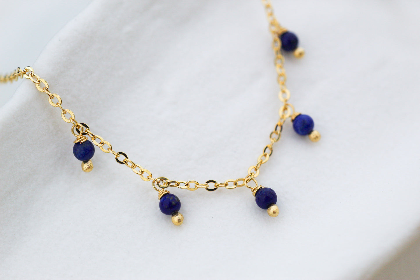 Collar Copelia Lapislázuli, esencia auténtica.