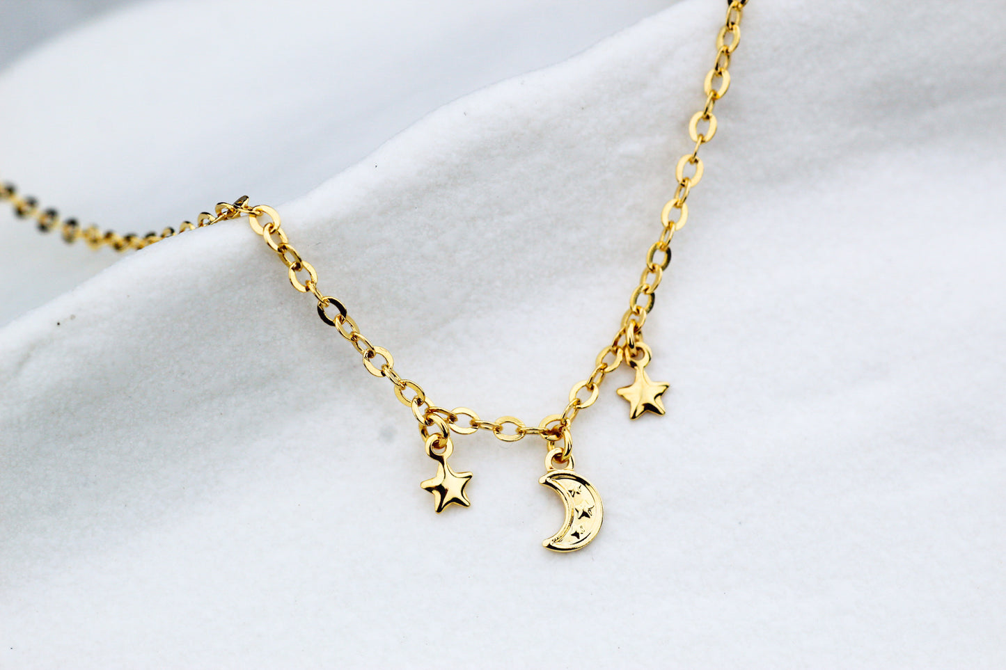 Collar Copelia Sky, un pedacito de cielo para llevar contigo.