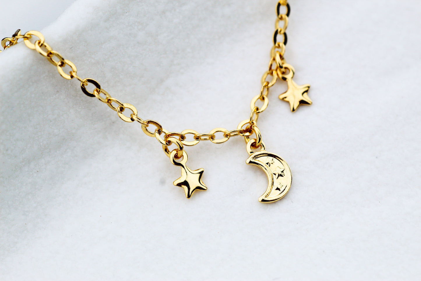 Collar Copelia Sky, un pedacito de cielo para llevar contigo.