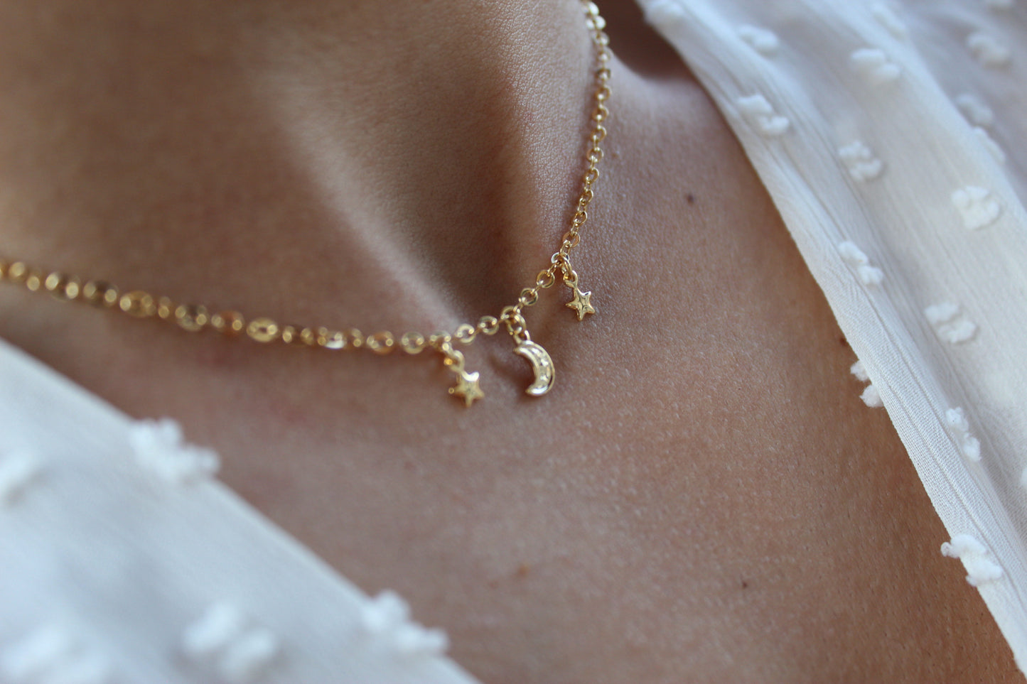 Collar Copelia Sky, un pedacito de cielo para llevar contigo.