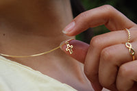 Collar Cruz Cali Plan, simple, delicado y con sentido 3