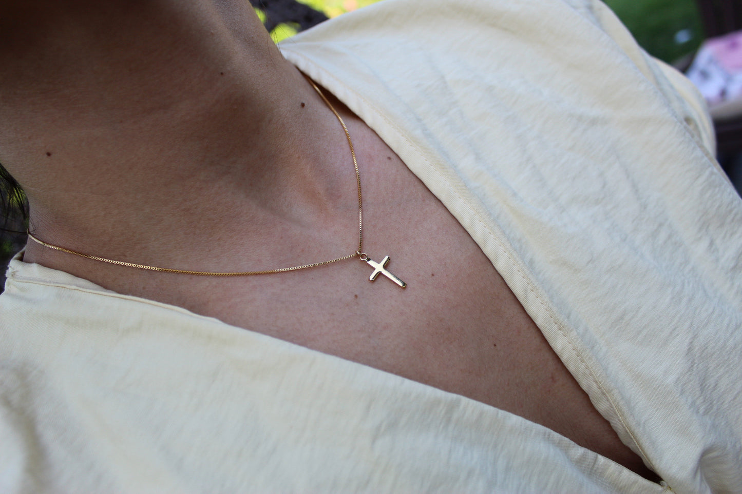 Collar Cruz Gru 1,9, fe que se lleva con estilo propio