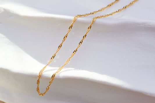 Collar Espiral, una joya que se adapta a ti.