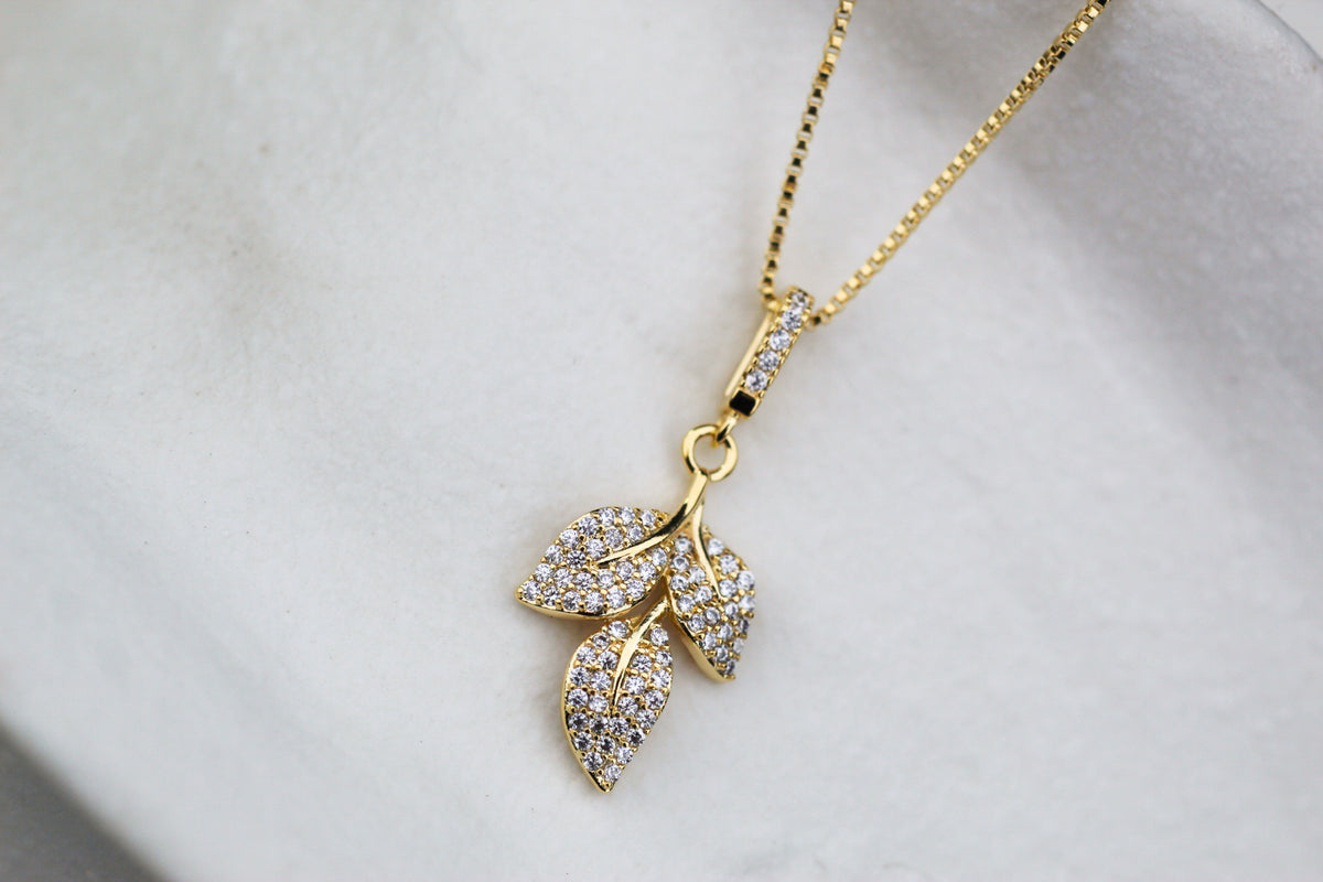 Collar Hoja Frost Iconic