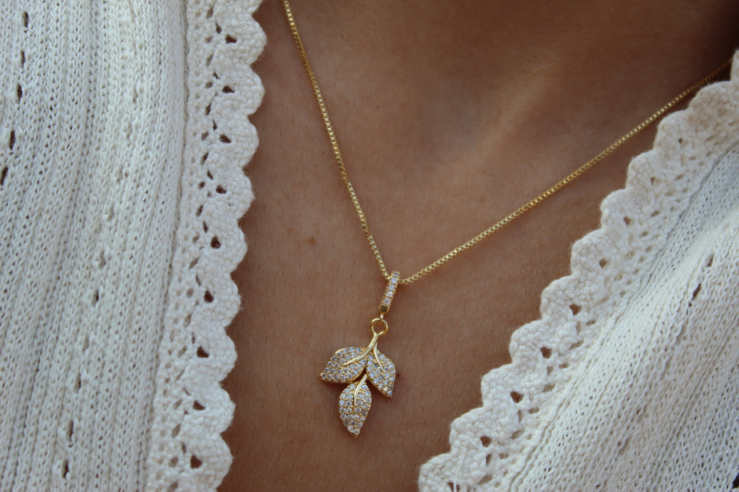 Collar Hoja Frost Iconic