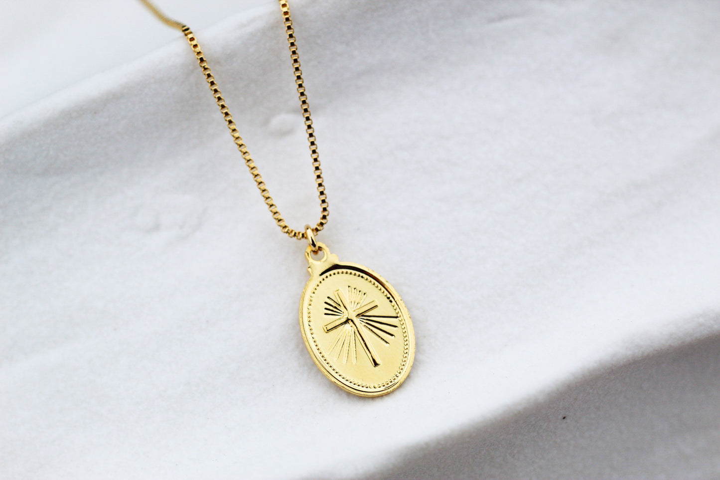 Collar Jesús Bor 1,8, 2 collares en 1: fe que eliges mostrar a tu manera