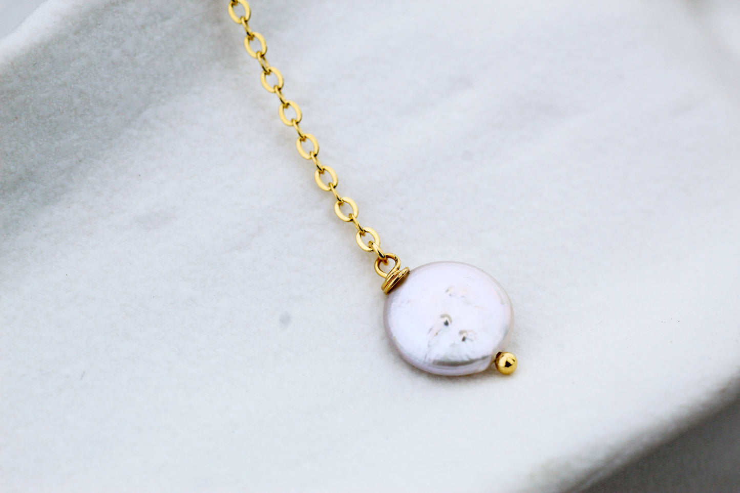 Collar Munduk Perla de Río Plan, elegancia que fluye con naturalidad.