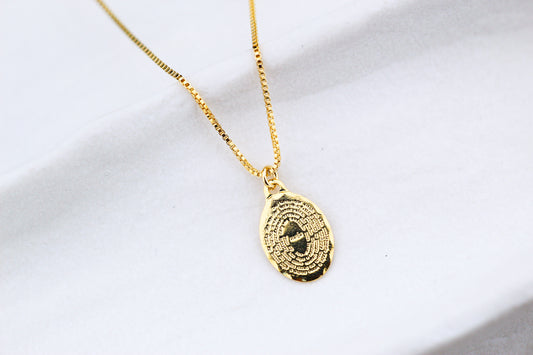 Collar Padre Nuestro Oval, una oración que te acompaña en silencio