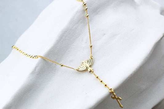 Collar Rosario Espíritu Santo, un símbolo de fe y protección que ilumina tu camino.