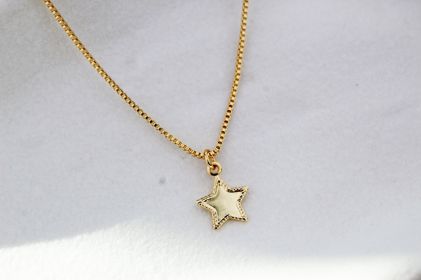 Collar Stella Bor, un diseño sutil y atemporal.