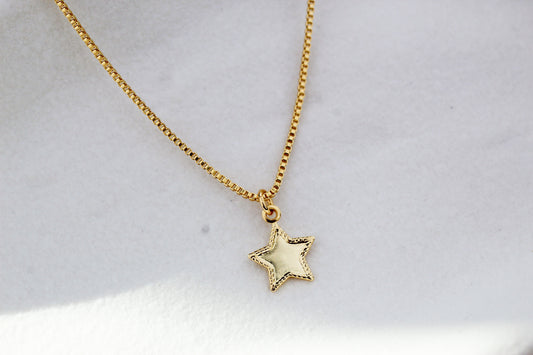 Collar Stella Bor, un diseño sutil y atemporal.