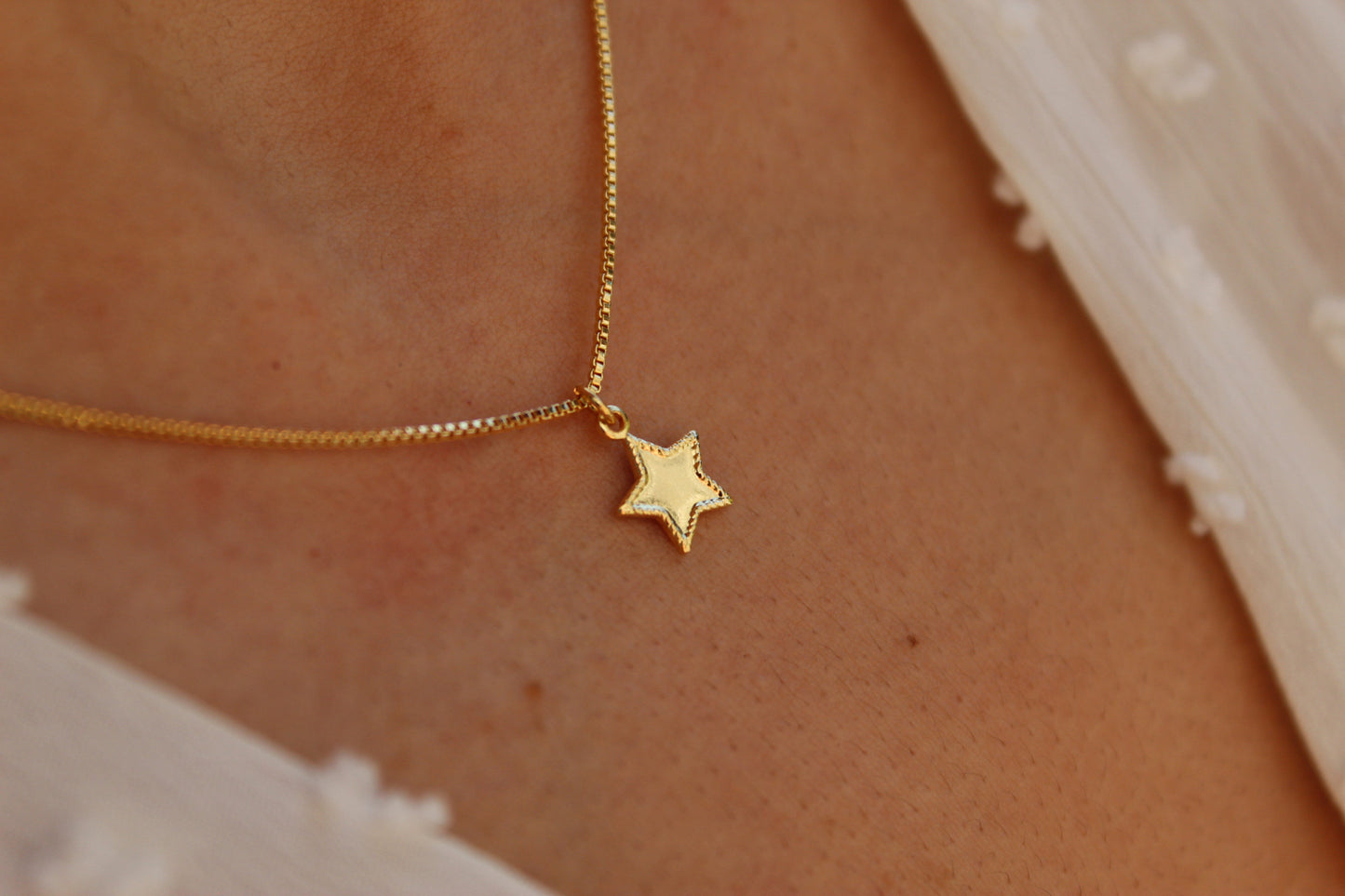 Collar Stella Bor, un diseño sutil y atemporal.