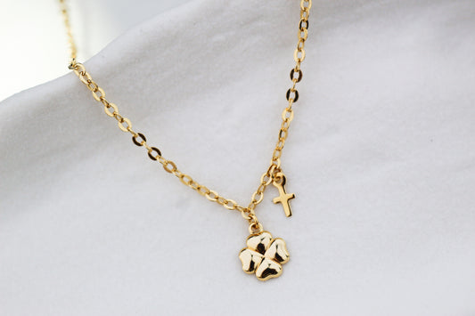 Collar Suerte Protectora, dos símbolos que cuidan tu camino.