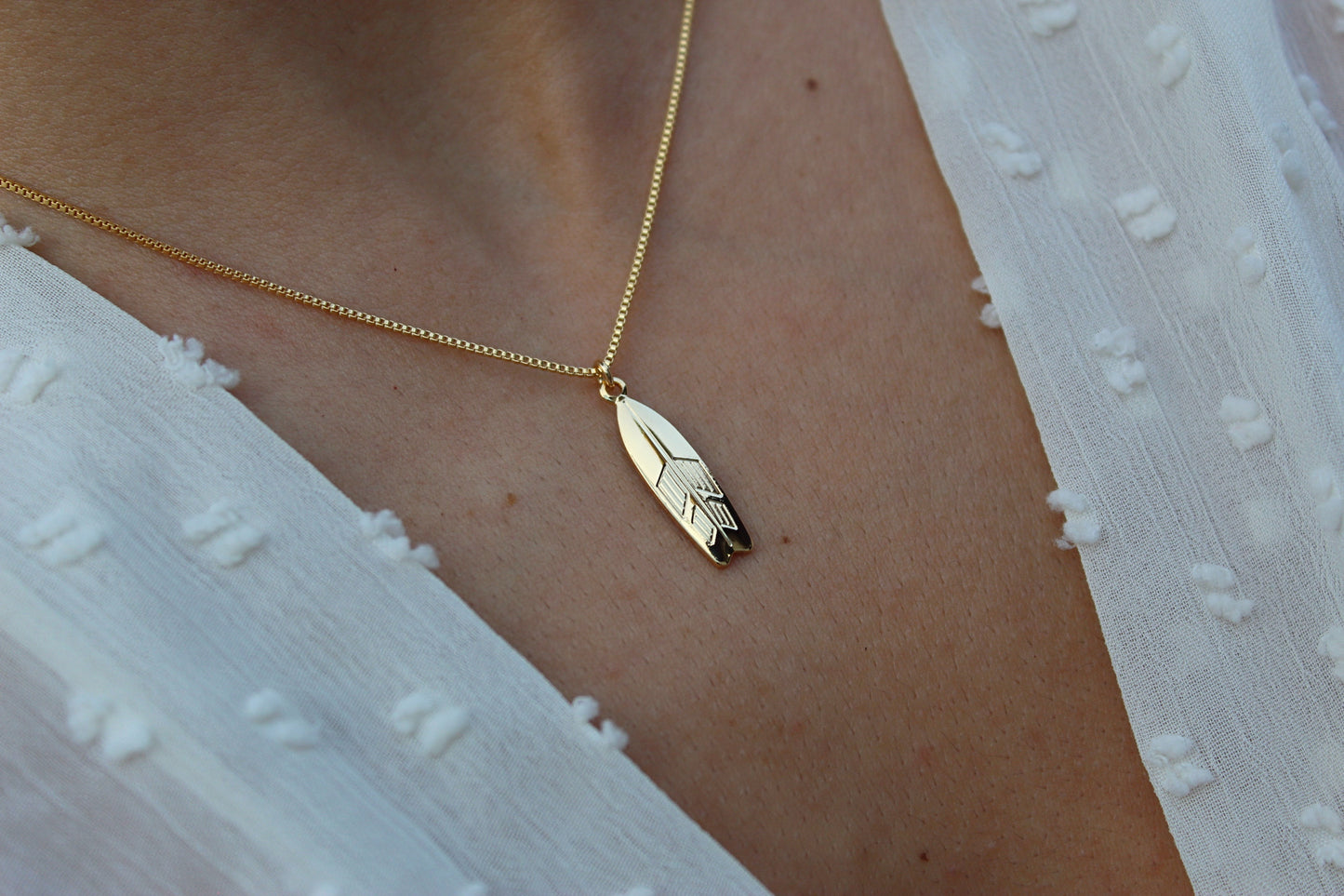 Collar Tabla de Surf, el amuleto perfecto para almas surfistas.